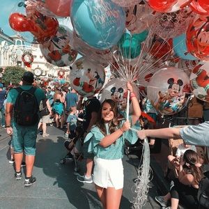 Meet your Posher, Angela